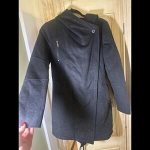 WOMANS BCBG COAT Very Sexy And Elegant